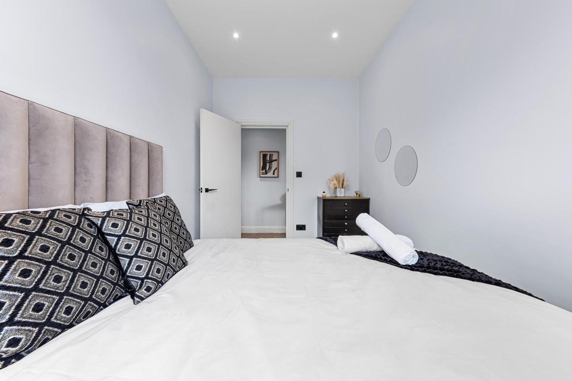 Stunning 1 Bedroom In Westminster With Ac Sleeps 4 London Bagian luar foto